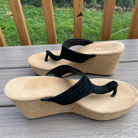 Ugg Wedges Black Suede Thong Straw Wicker Heels Size 8 - Picture 3 of 7